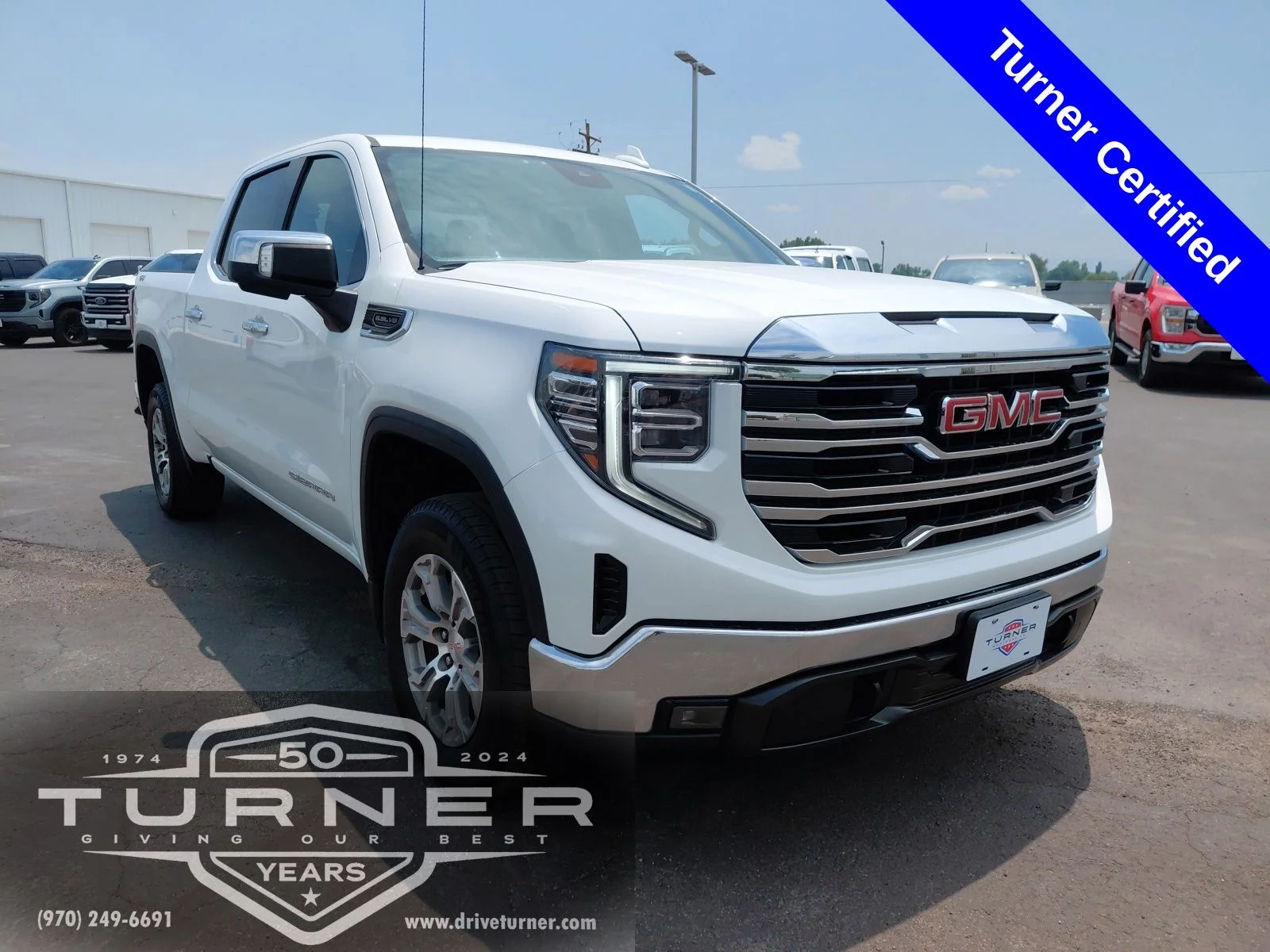 Used 2025 White GMC SLT image 1