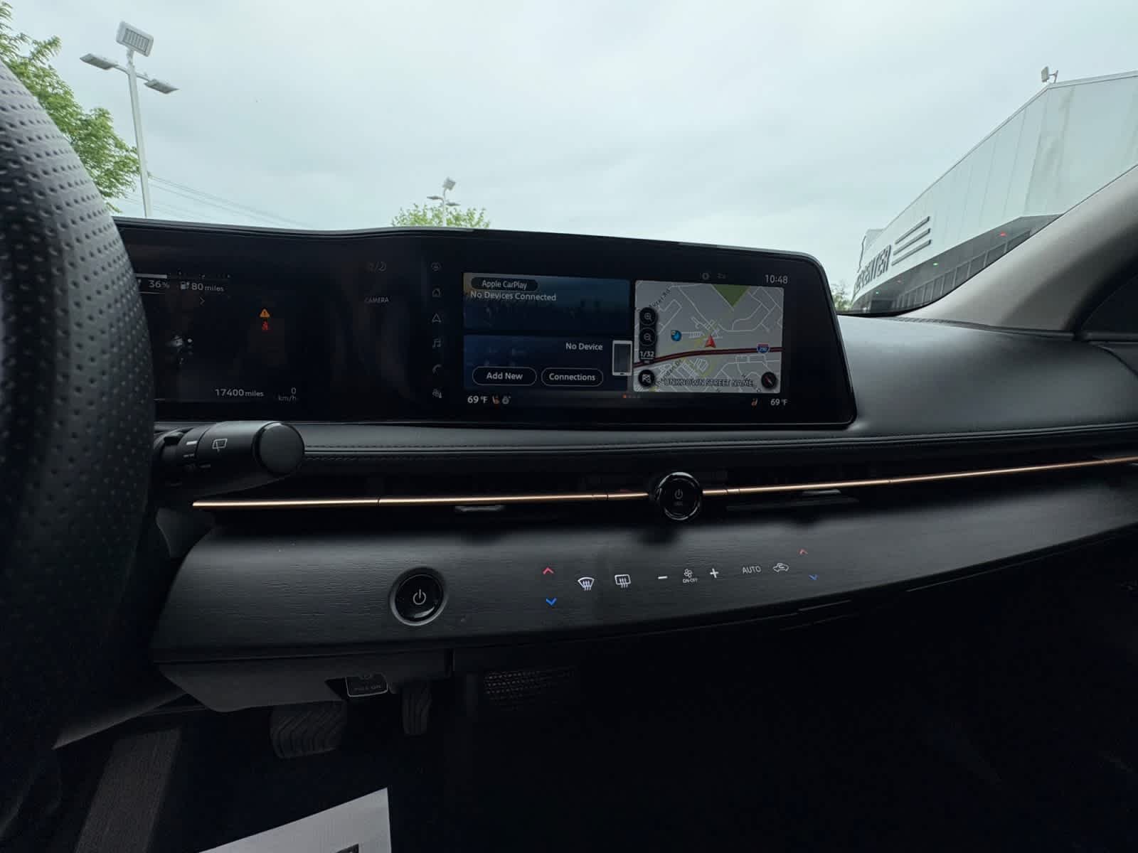 Used 2023 Everest White Pearl Tricoat/Black Diamond Pearl Nissan ENGAGE image 22