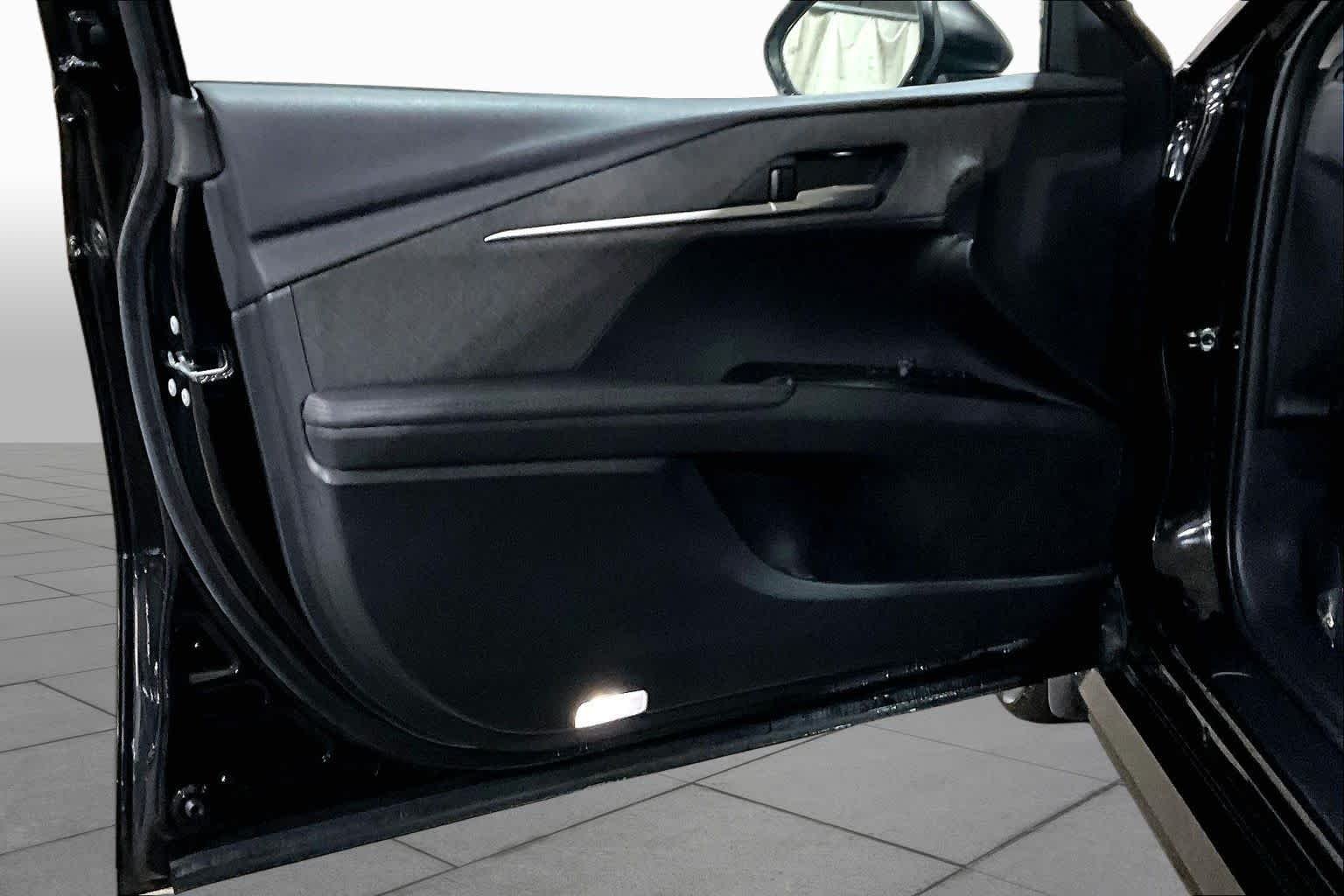 Used 2025 Midnight Black Metallic Toyota XLE image 22