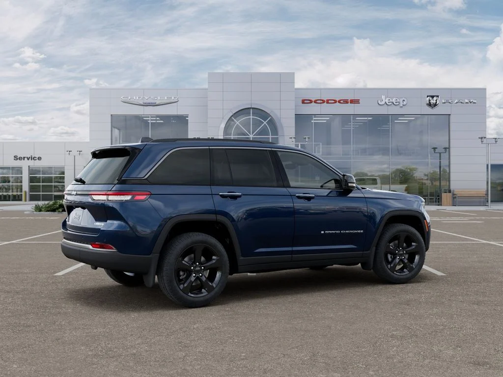 New 2026 Fathom Blue Pearl-Coat Exterior Paint Jeep Limited image 4
