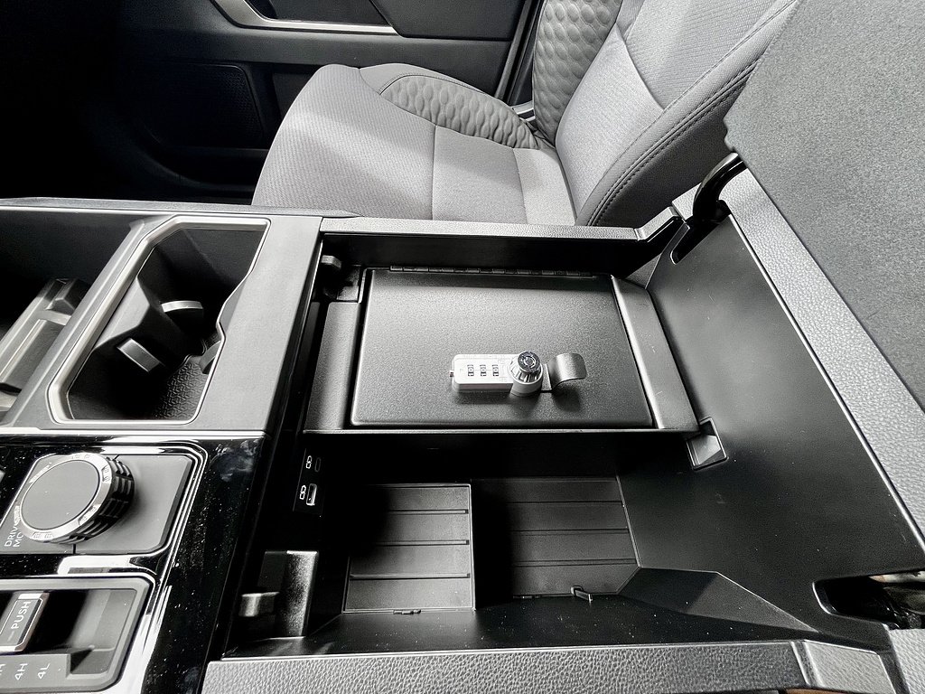 2026 Toyota Tundra SR5 - Photo 15