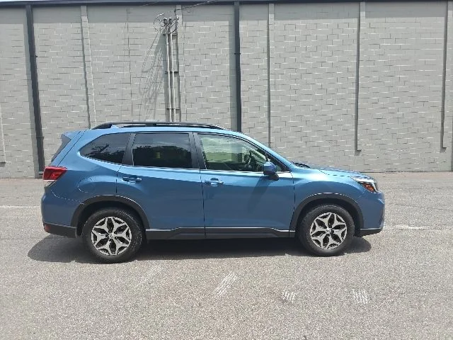 Certified Used 2020 Horizon Blue Pearl Subaru Premium image 2