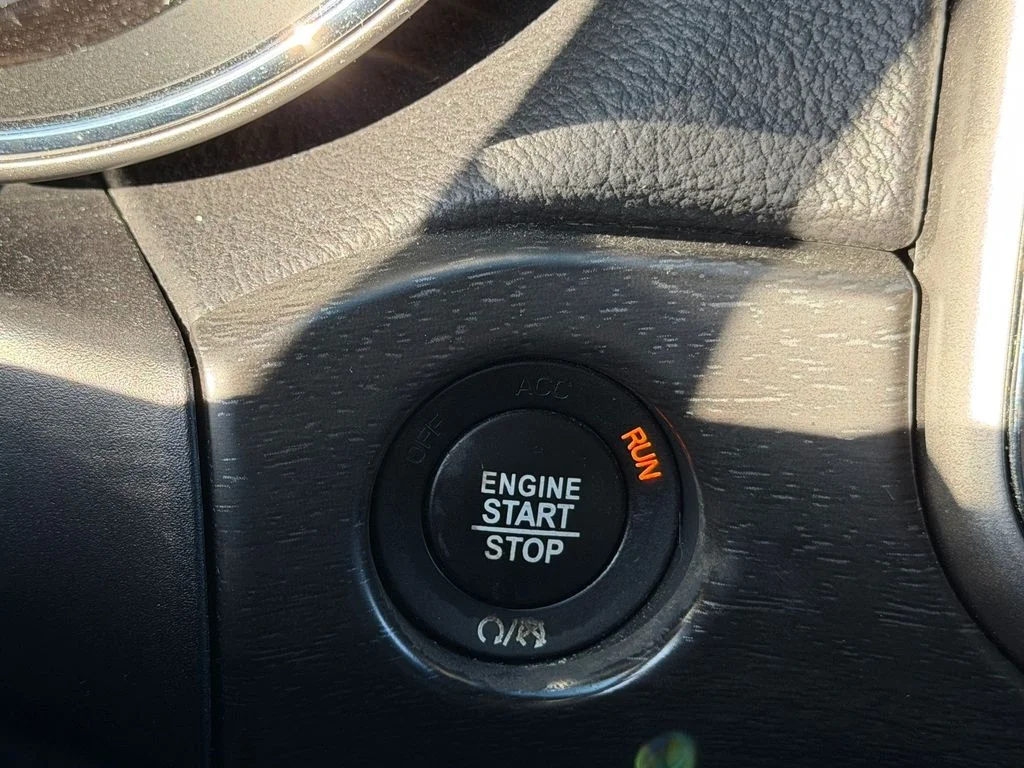 Used 2018 Gray Jeep Laredo E image 22