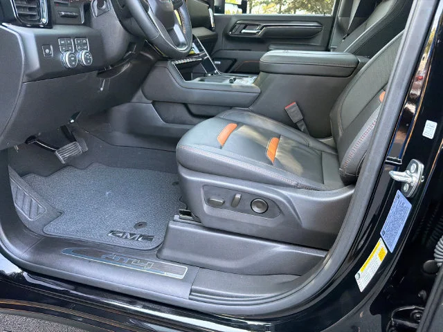 Used 2026 Onyx Black GMC AT4 image 9