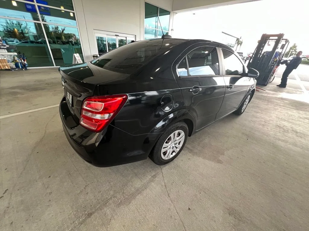 Used 2018 MOSAIC BLACK METALLIC Chevrolet LS image 4