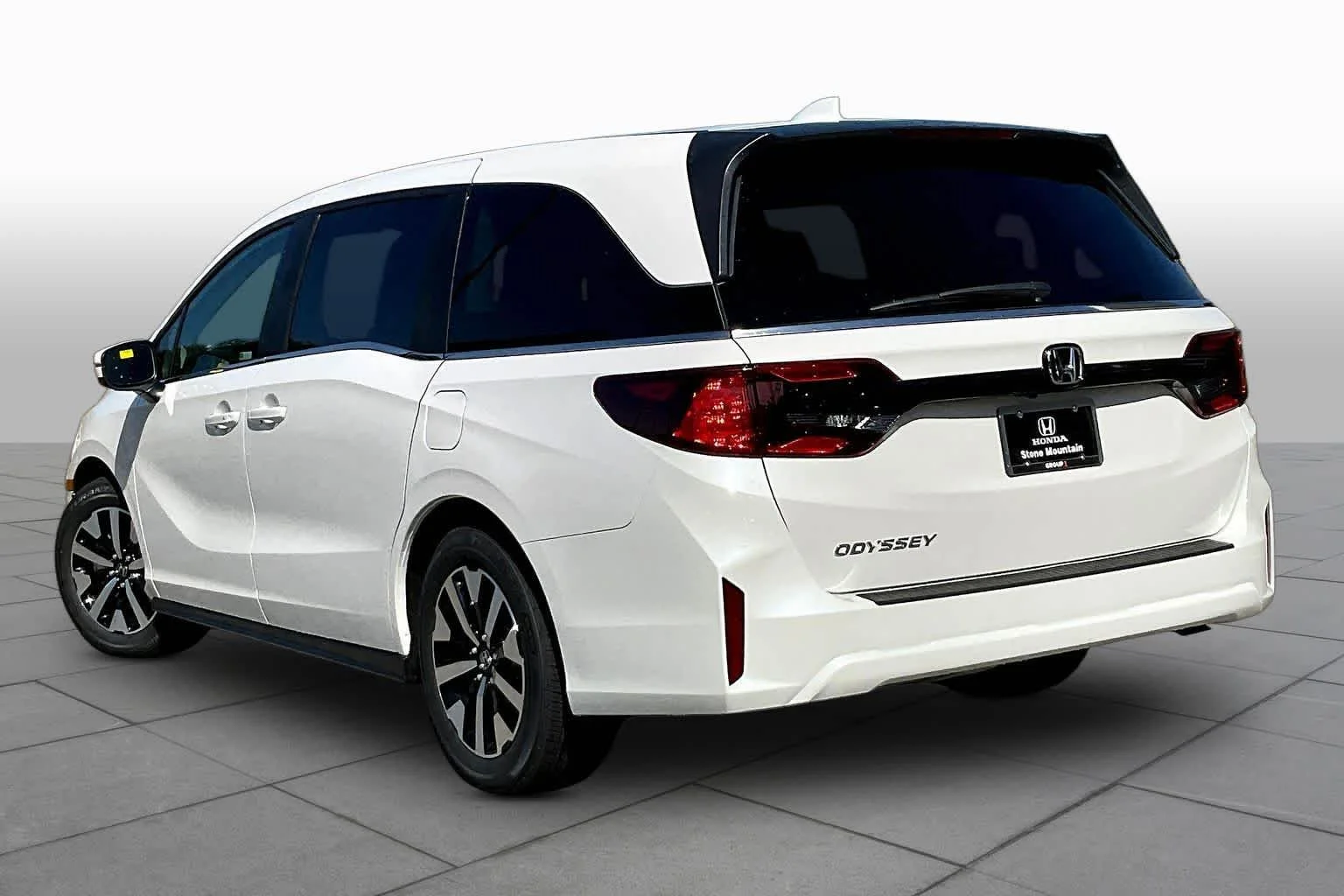 New 2027 Platinum White Pearl Honda EX-L image 12