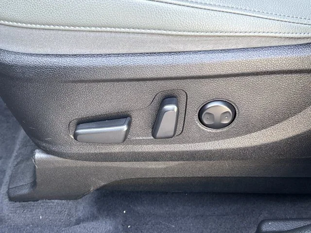 Used 2023 Black Kia EX X-Line image 17