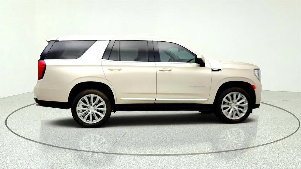 Used 2024 Pearl Beige Metallic GMC 4WD 4dr Denali w/ 22