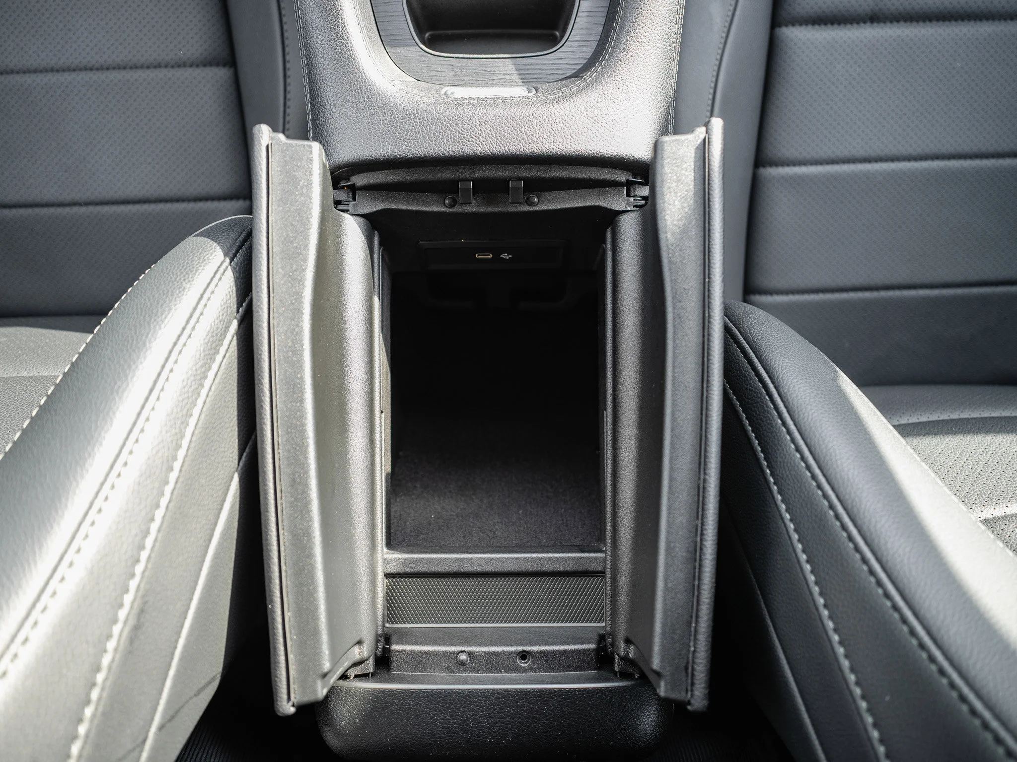 Certified Used 2024 Black Mercedes-Benz GLE 350 image 25