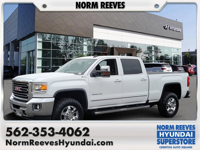 2017 GMC Sierra 2500HD 2017 GMC Sierra 2500HD SLT Crew Cab Pickup