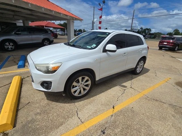 Used 2014 White Mitsubishi ES image 1