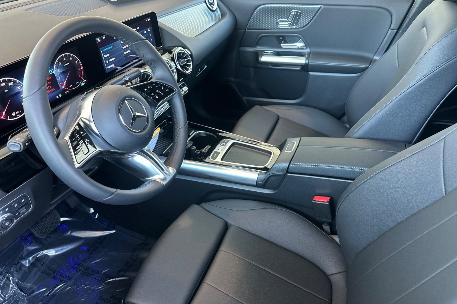 2025 Mercedes-Benz GLA GLA250 - Photo 10