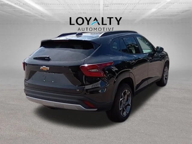 Used 2025 Black Chevrolet LT image 5