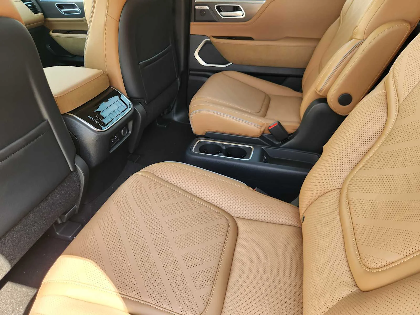 New 2027 DYNAMIC METAL INFINITI Luxe 2WD image 19