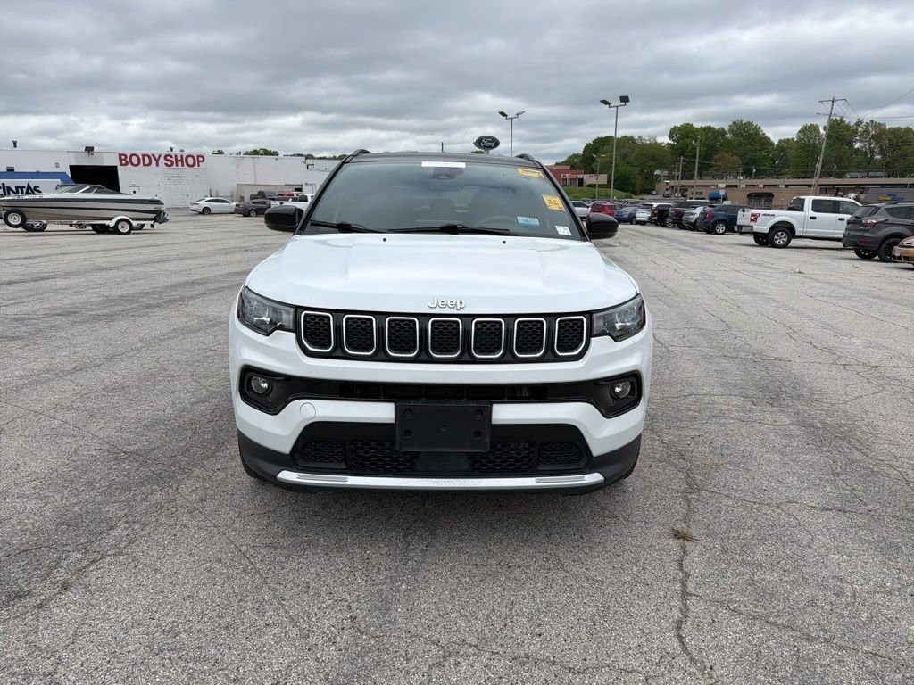 Used 2024 Jeep Compass Limited with VIN 3C4NJDCN5RT585997 for sale in Kansas City