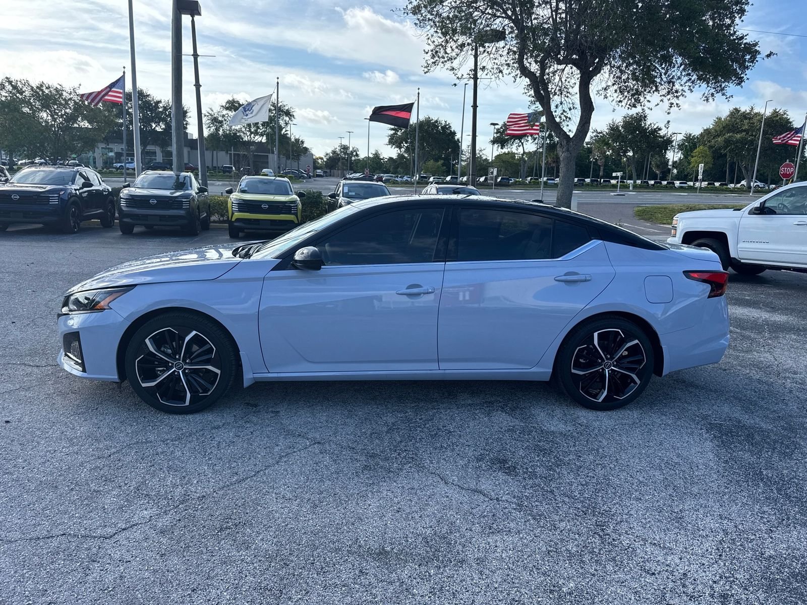 New 2026 Gray Nissan 2.5 SR image 19