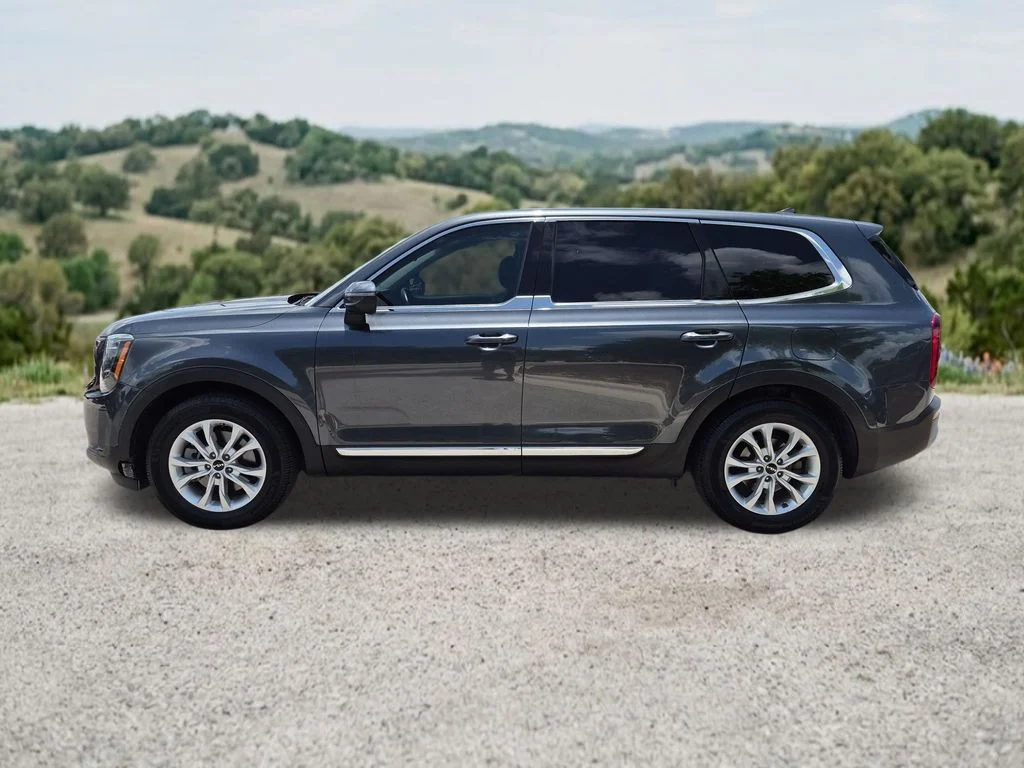 Used 2022 Gray Kia LX image 5