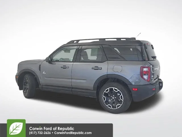 New 2026 Carbonized Gray Metallic Ford Outer Banks® image 4