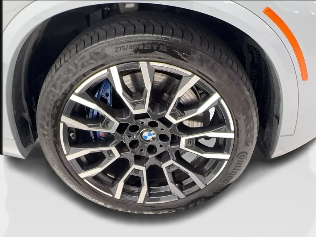 Used 2025 Gray BMW M60i image 13