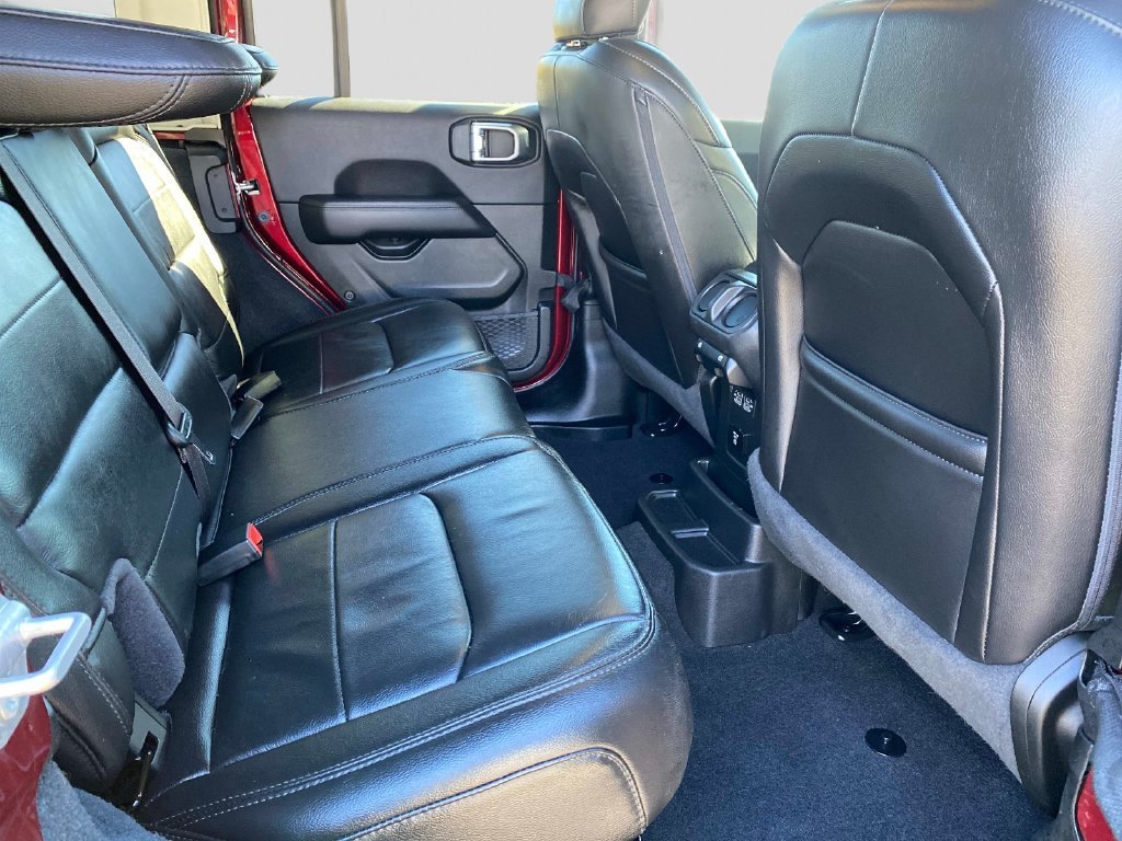 Used 2022  Jeep Unlimited Sahara Altitude image 28
