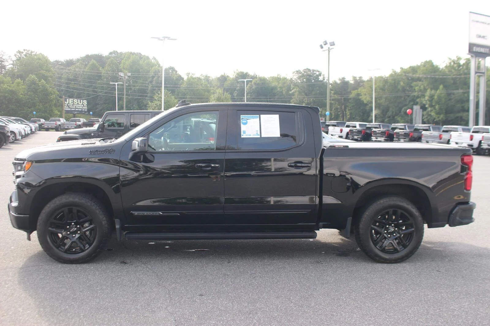 Used 2024 Black Chevrolet High Country image 4