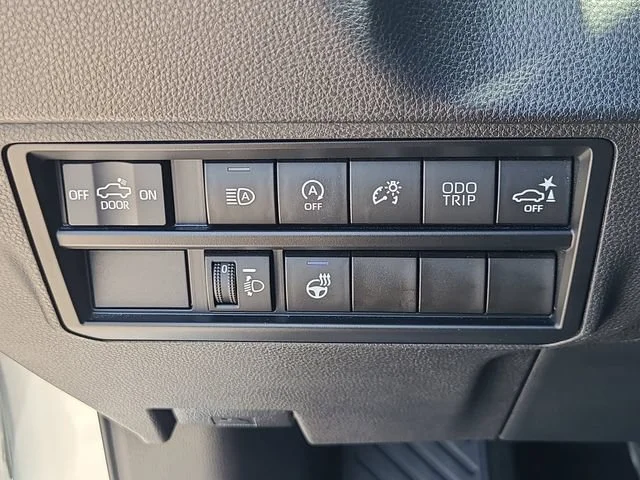 Used 2023 Silver Toyota SR5 image 18