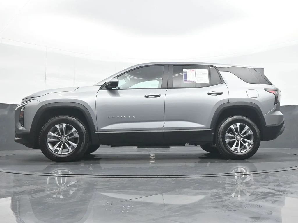 Used 2026 Gray Chevrolet LT image 27