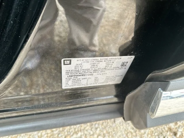 Used 2021 Black Buick Essence image 44