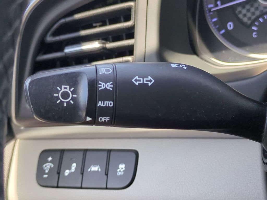 2020 Hyundai Elantra Value Edition - Photo 28