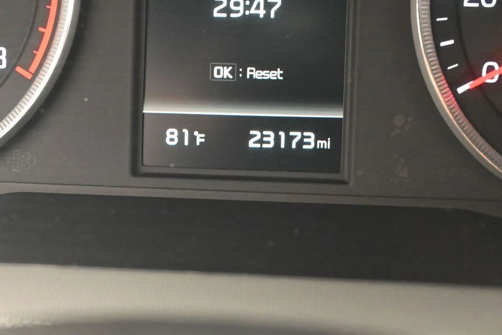 Used 2023 Glacial White Pearl Kia GT-Line image 31