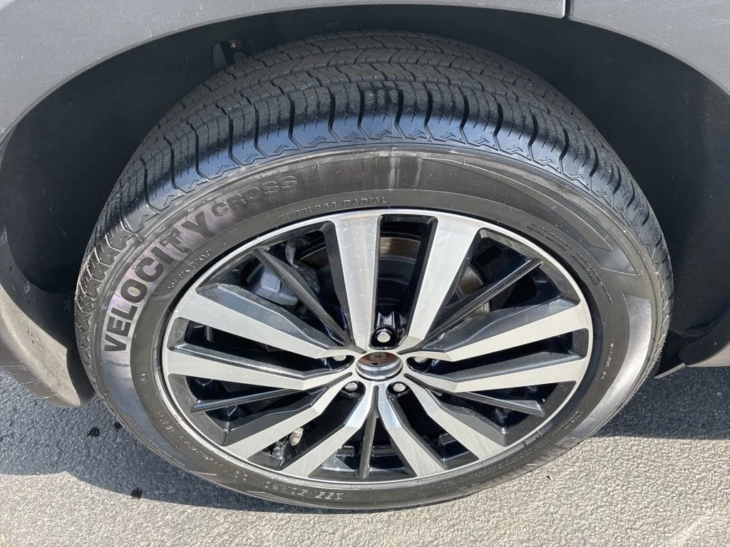 Certified Used 2024 White Nissan Platinum image 10