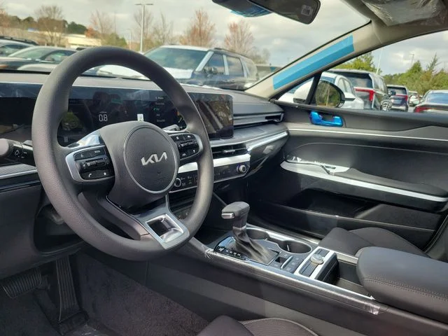 New 2026 Snow White Pearl Kia LXS FWD image 11