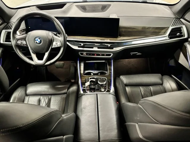 Used 2025 Gray BMW xDrive50e image 11