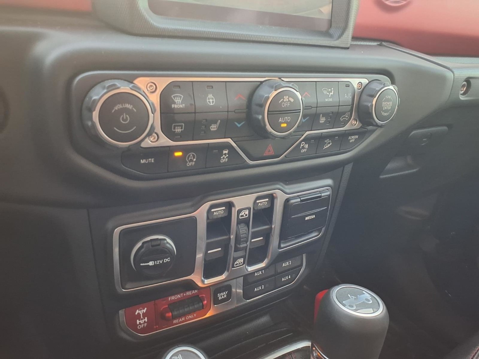 2018 Jeep Wrangler Unlimited photo 25 of 27