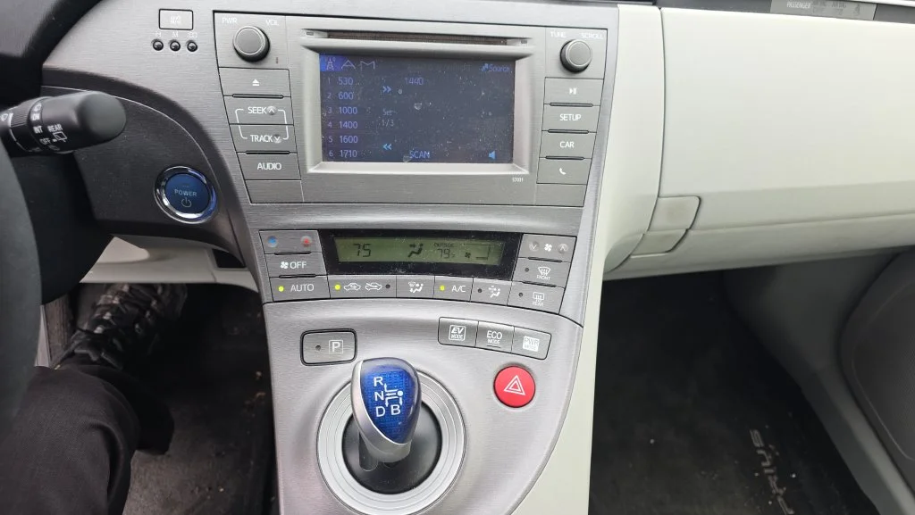 Used 2013 Silver Toyota Two image 25