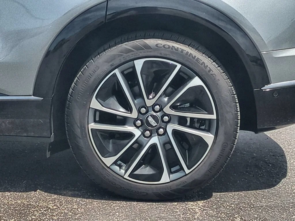 2026 Cadillac OPTIQ Premium Sport - Photo 38