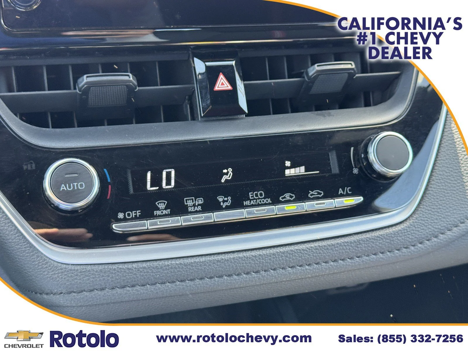 Used 2024 CLASSIC SILVER ME Toyota SE image 18