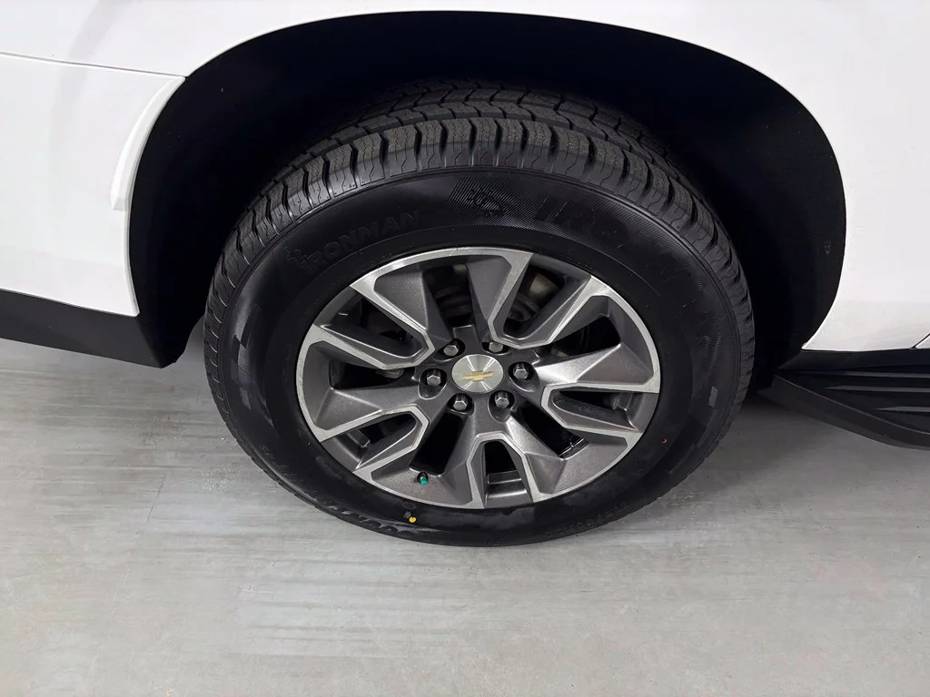 Used 2021 White Chevrolet LT image 11