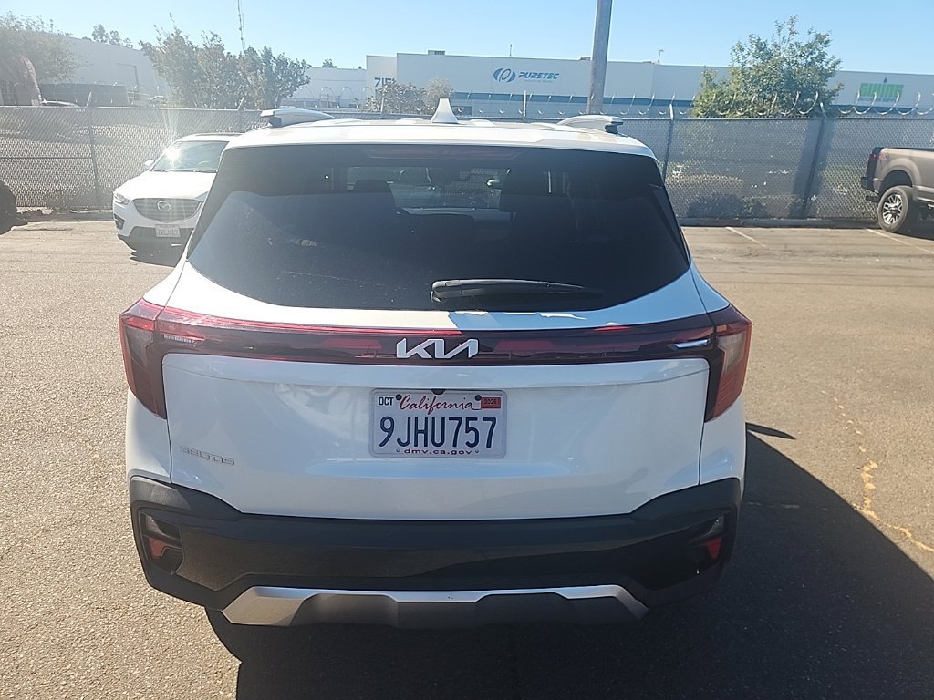 Used 2024 White Kia EX image 10