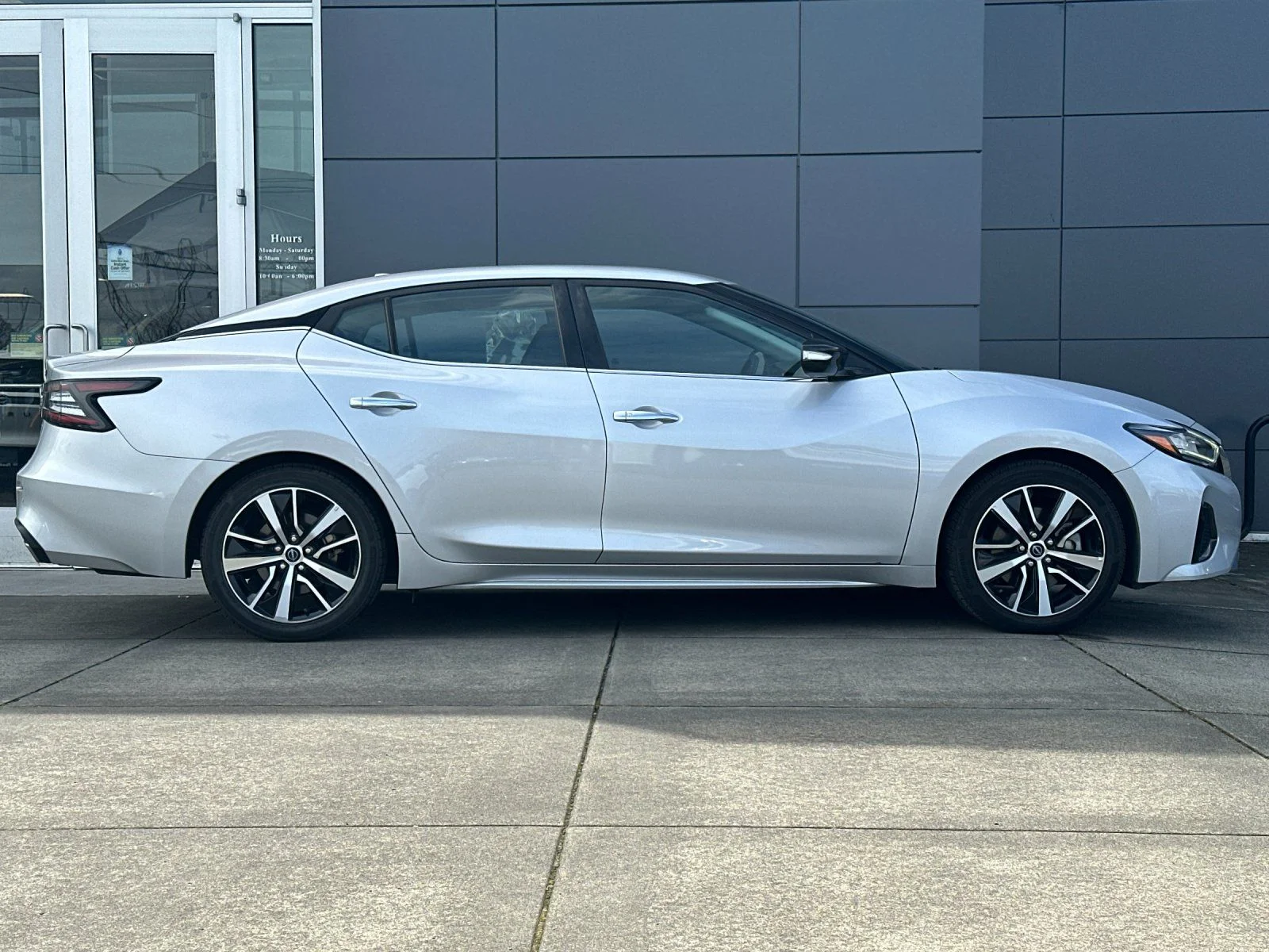 2023 Nissan Maxima