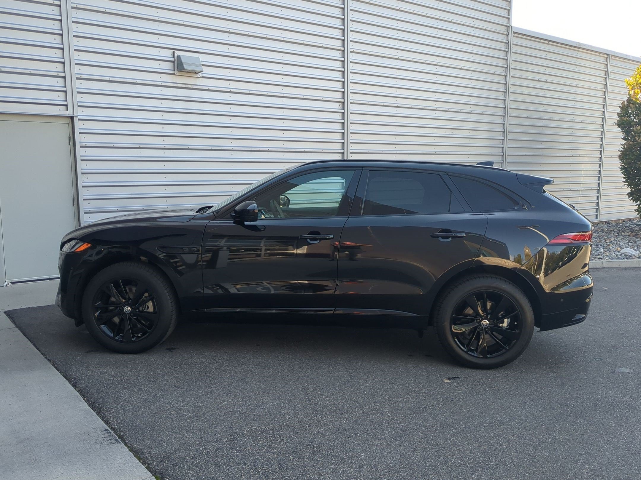 2026 Jaguar F-Pace R-Dynamic S - Photo 8