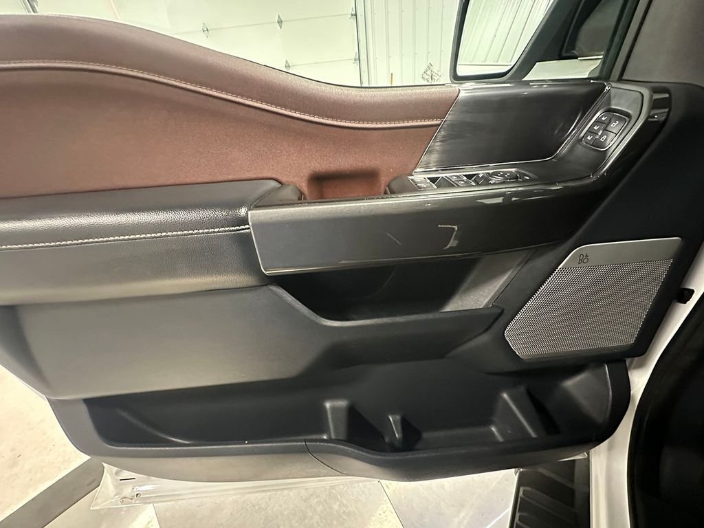 Used 2022 White Ford Lariat image 24