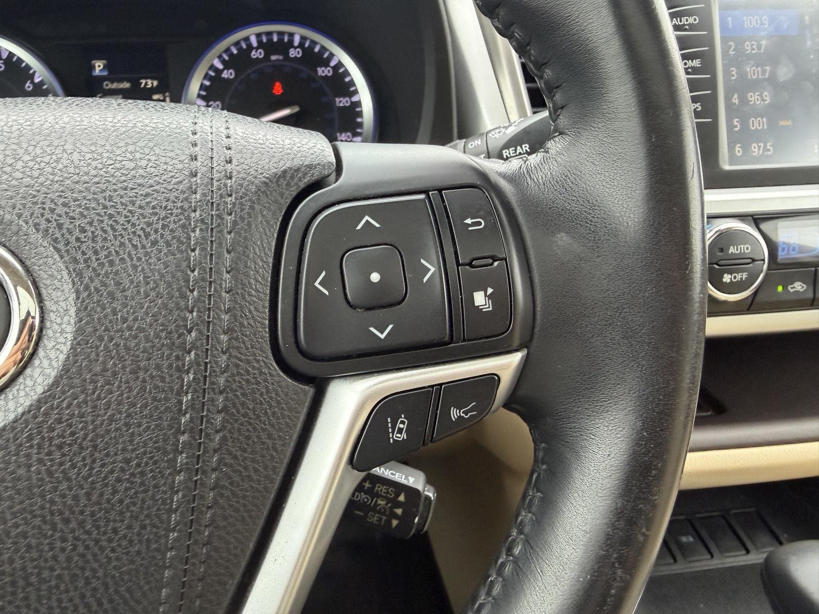 Used 2017 Blizzard Pearl Toyota XLE image 36