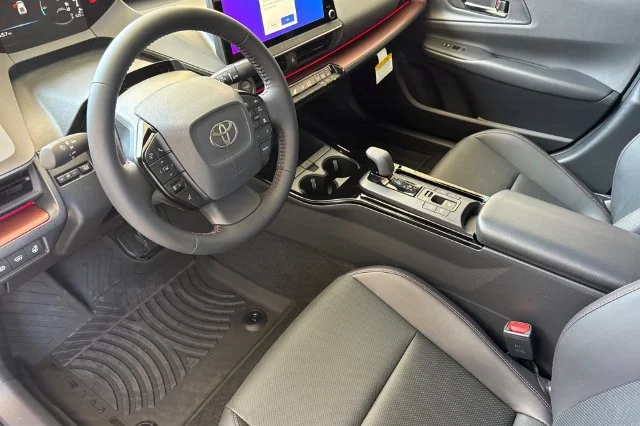 New 2027 Wind Chill Pearl <sup>1</sup> Toyota  XSE Premium image 10