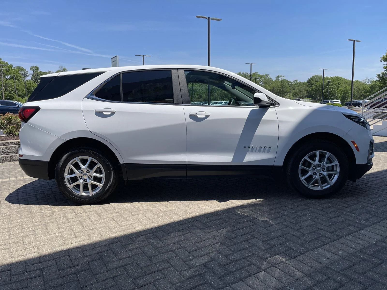 Used 2024 Summit White Chevrolet LT image 6