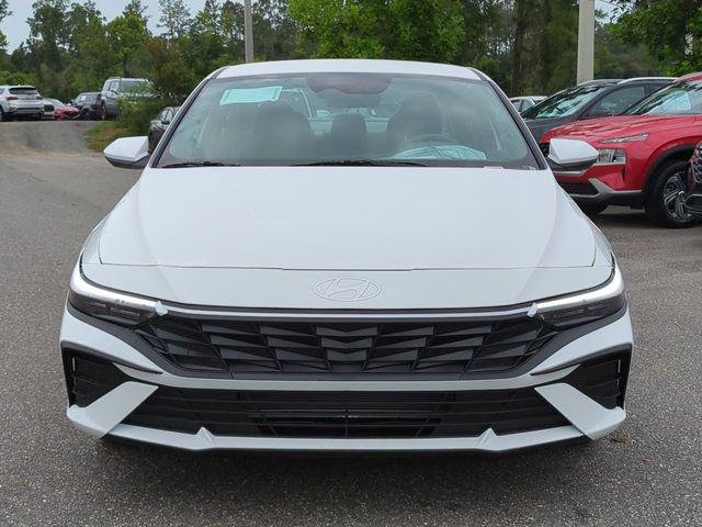 New 2026 White Hyundai SE image 9