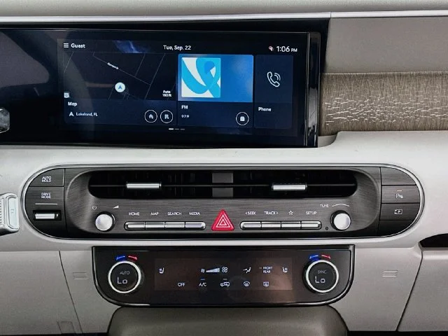 New 2027 Black Hyundai SEL image 16