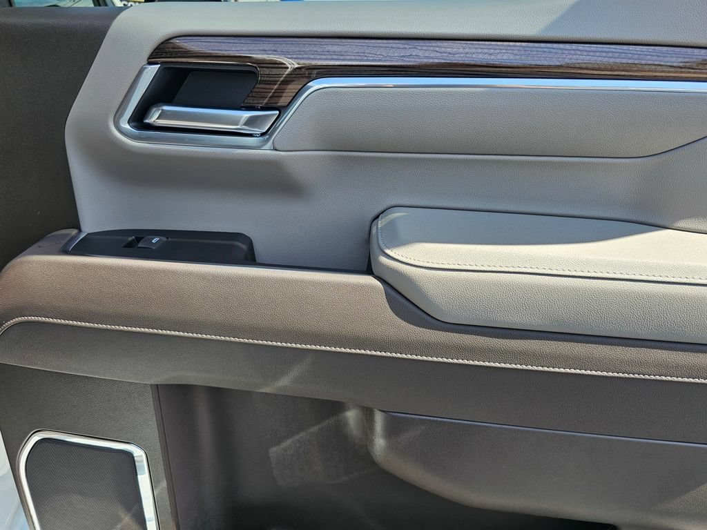 New 2026 Summit White Chevrolet LT Trail Boss image 11