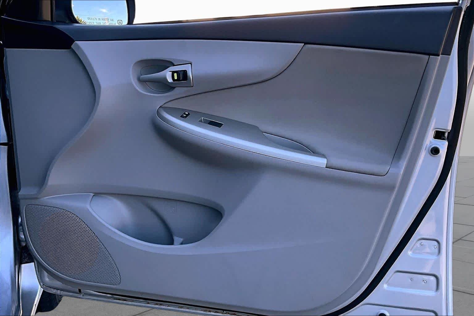 Used 2012 Classic Silver Metallic Toyota LE image 23