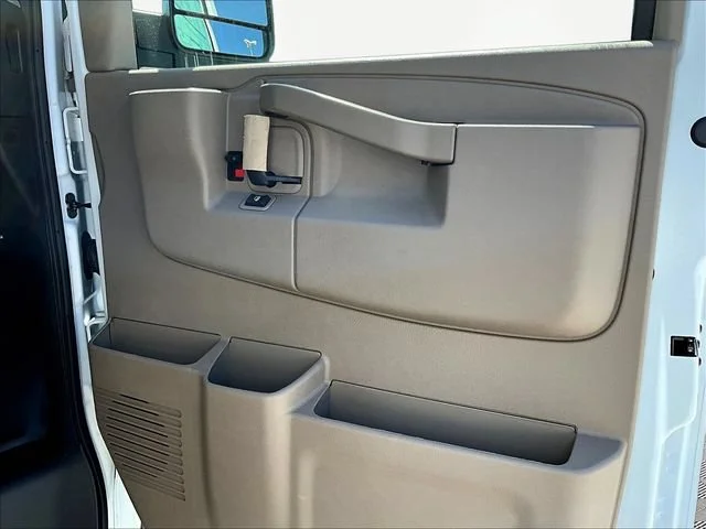 2026 Chevrolet Express Cargo Work Van - Photo 23